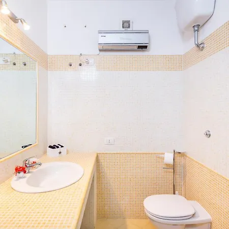 Orange House Apartment *