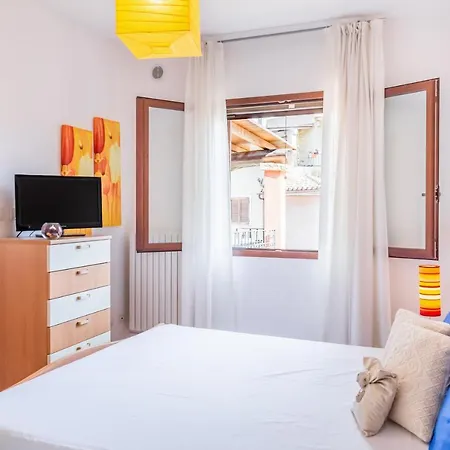 Orange House Apartment